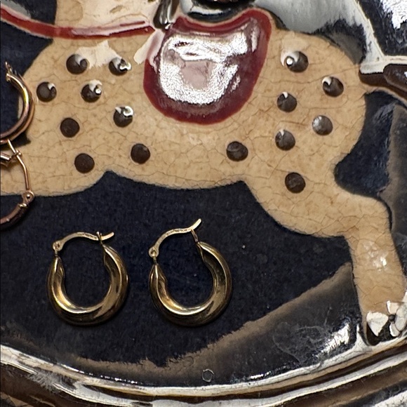 10k gold tricolor hoops Bundle (3) - Picture 5 of 6